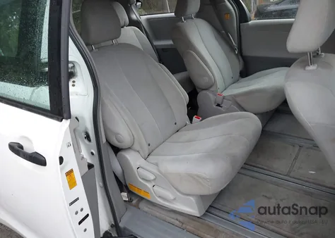 2013 Toyota Sienna из США, поврежденный, VIN 5TDZK3DC4DS349916